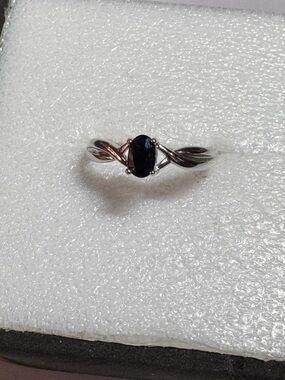 Sterling Silver Women’s Ring with Blue Sapphire Oval Gemstone and Twisted Band